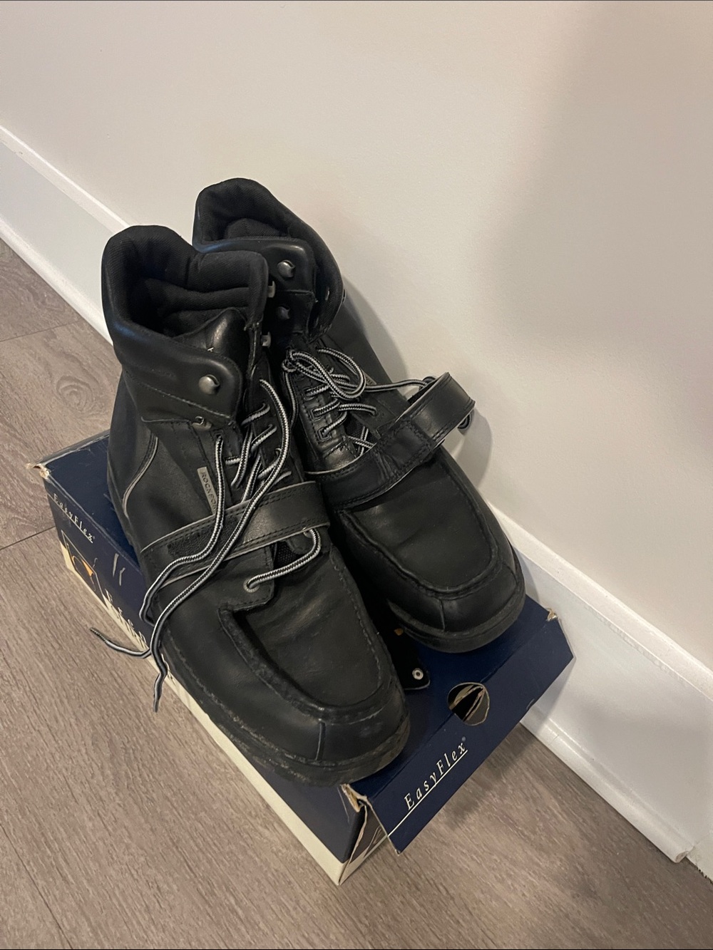 Buckle work boots